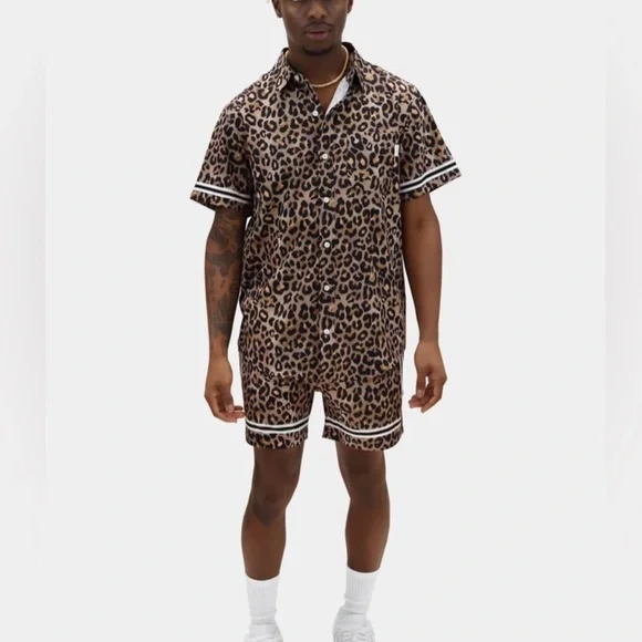 MAVRANS SET LEOPARD GAME WEEKEND SHIRT and SHORTS Size M